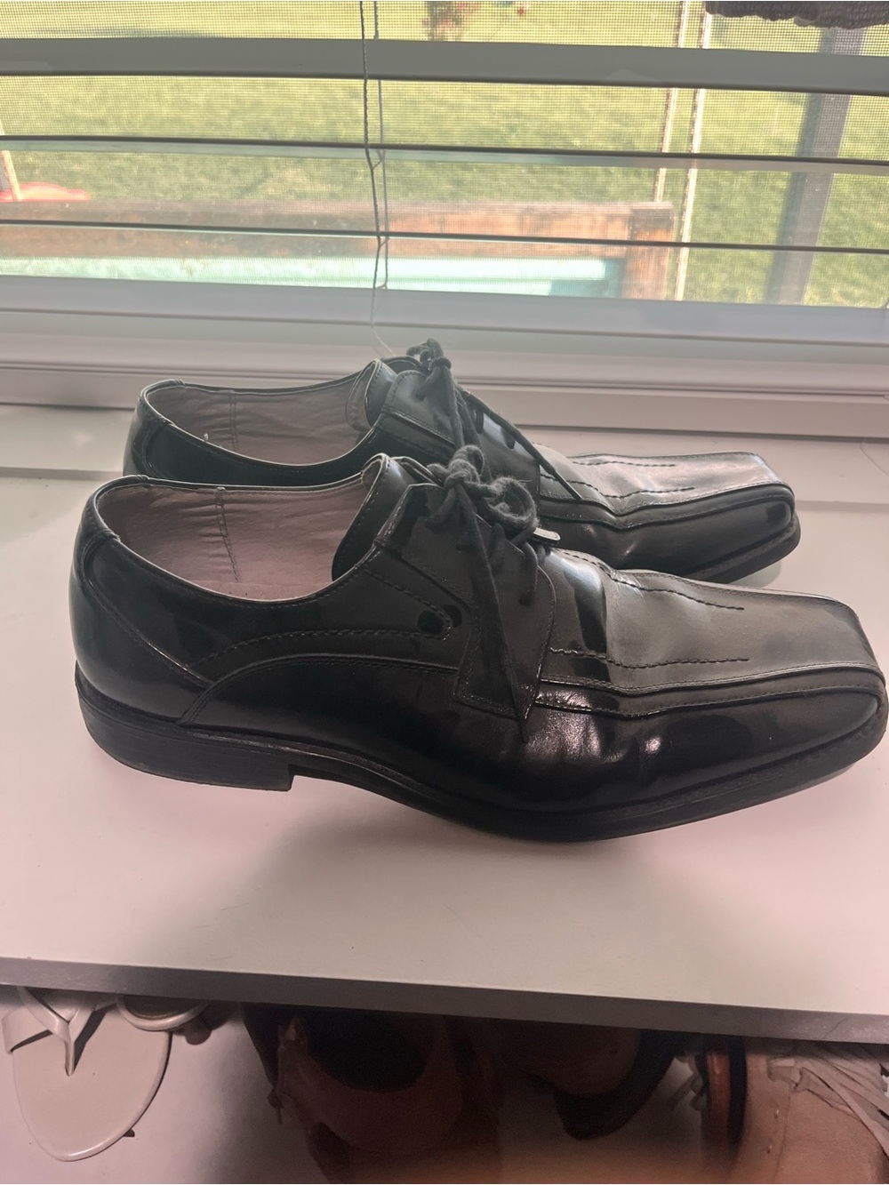 Classic Black Men's Lace-Up Dress Shoes